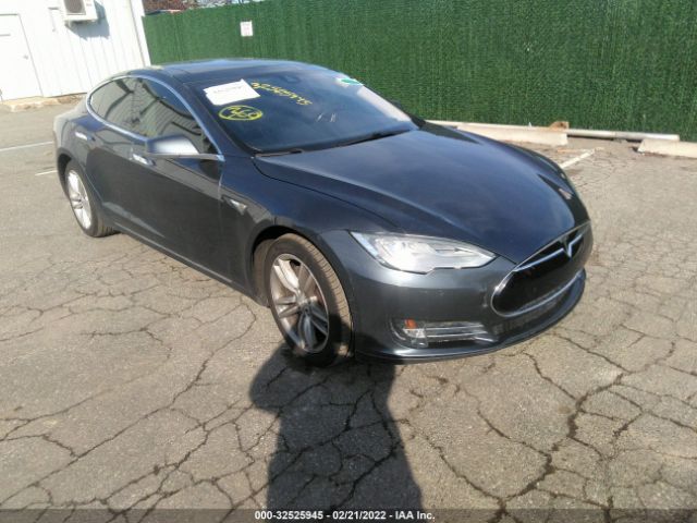Tesla Model s (2015)