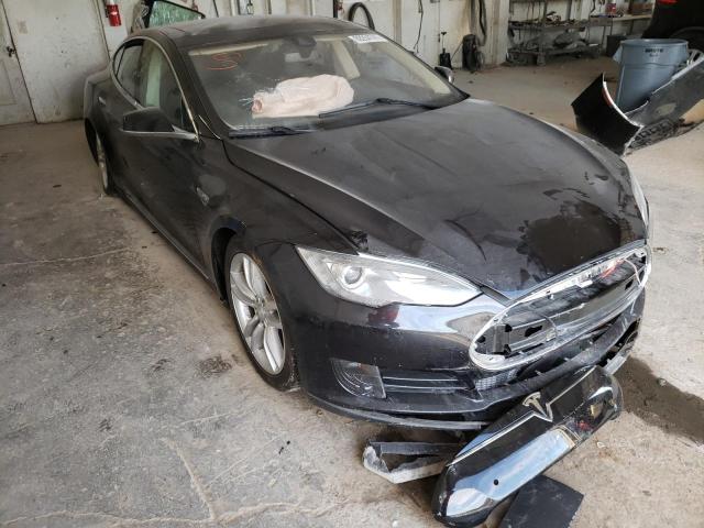 Tesla Model s 85 (2015)