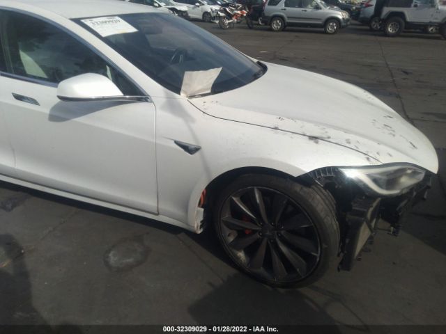 Tesla Model s (2016)
