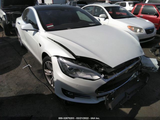 Tesla Model s (2015)