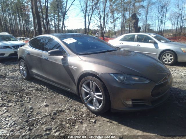 Tesla Model s (2015)