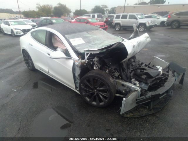 Tesla Model s (2021)