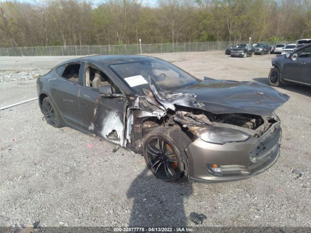 Tesla Model s (2015)