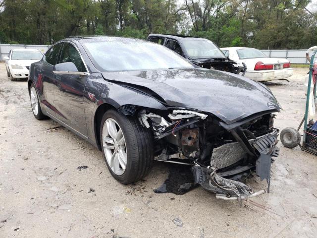 Tesla Model s (2015)