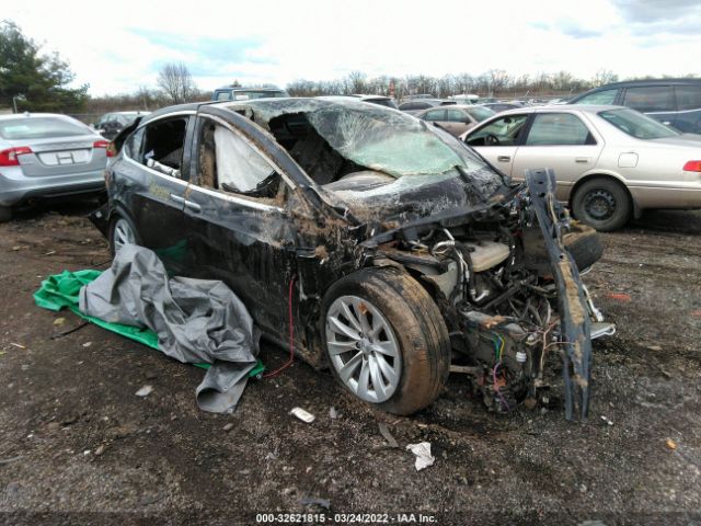 Tesla Model x (2017)