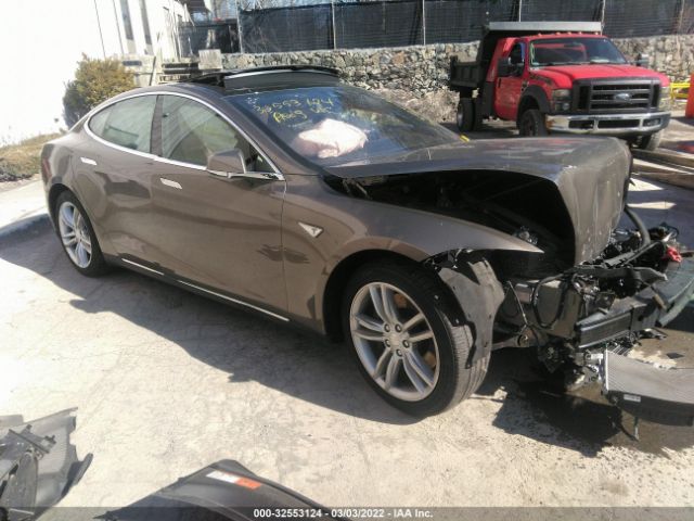 Tesla Model s (2015)
