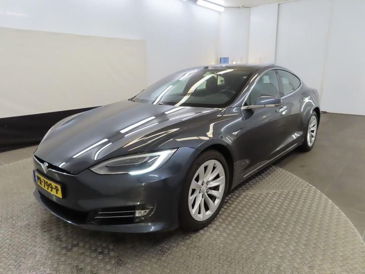 Tesla Model s (2017)
