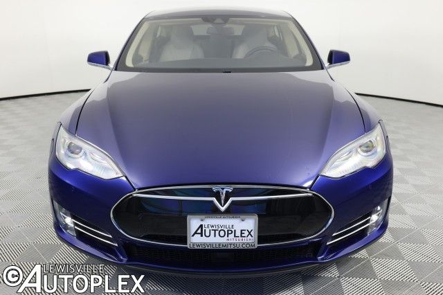 Tesla Model s (2016)