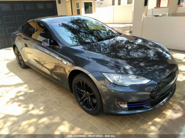 Tesla Model s (2016)