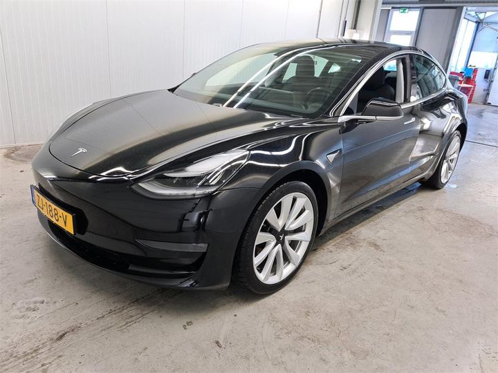 Tesla 3 (2019)