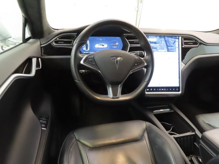 Tesla Model s (2016)