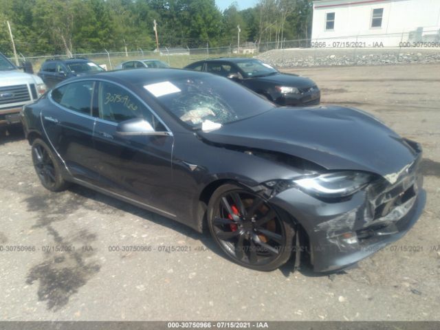 Tesla Model s (2017)