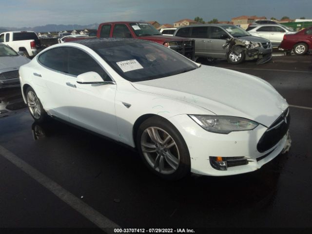 Tesla Model s (2015)