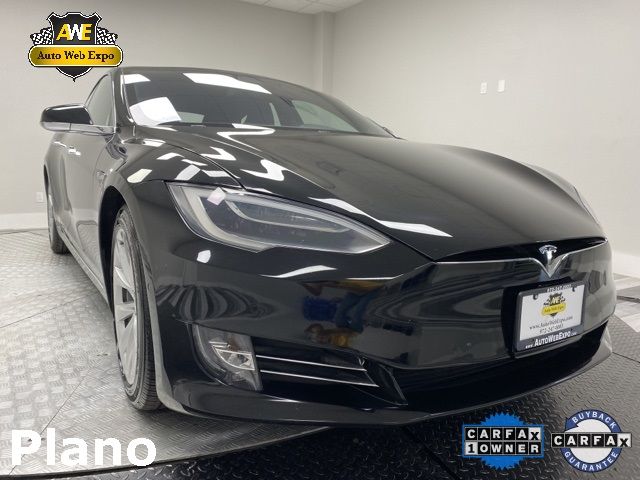 Tesla Model s (2018)