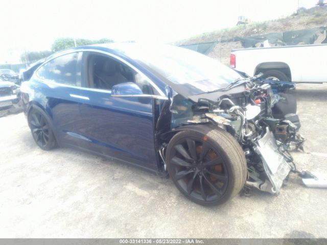 Tesla Model x (2020)