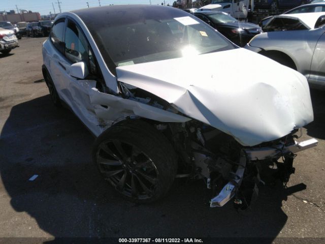 Tesla Model x (2022)