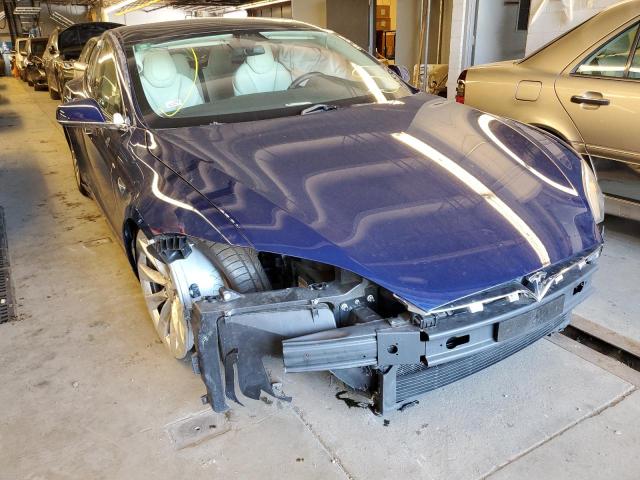 Tesla Model s (2019)
