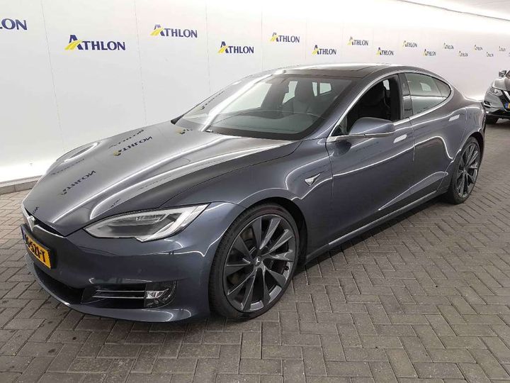 Tesla Model s (2018)