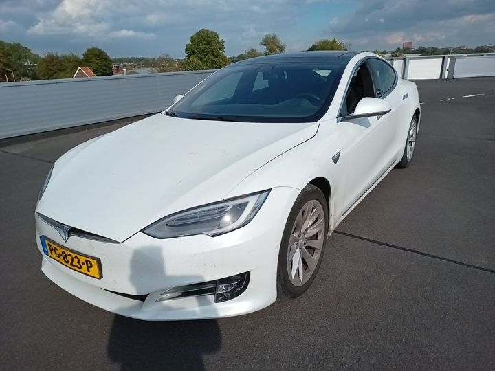 Tesla Model s (2017)