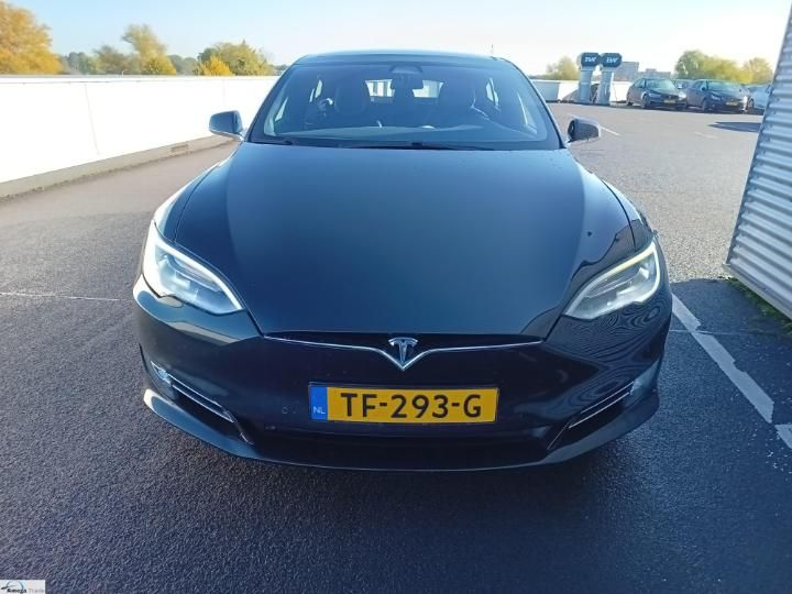 Tesla Model s (2018)