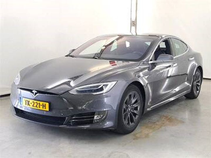Tesla Model s (2018)
