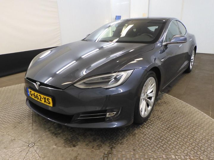 Tesla Model s (2019)
