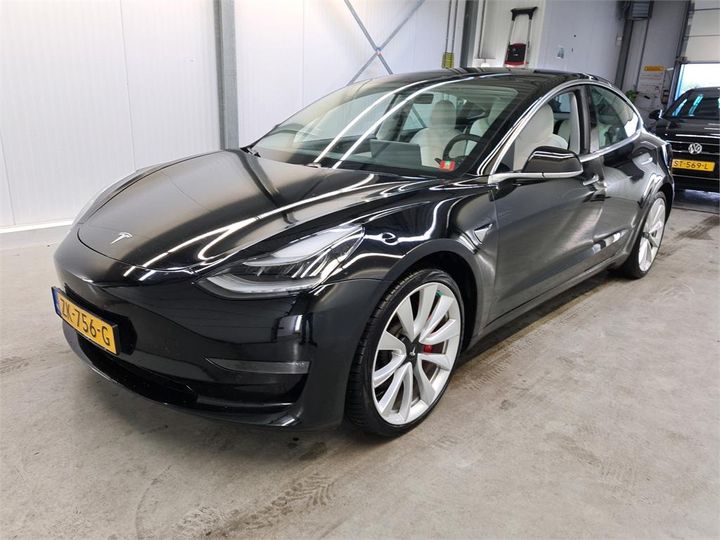 Tesla 3 (2019)