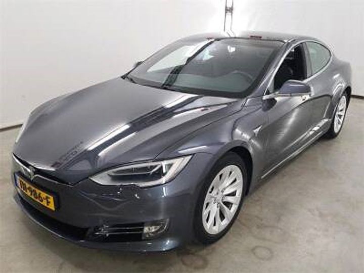 Tesla Model s (2018)