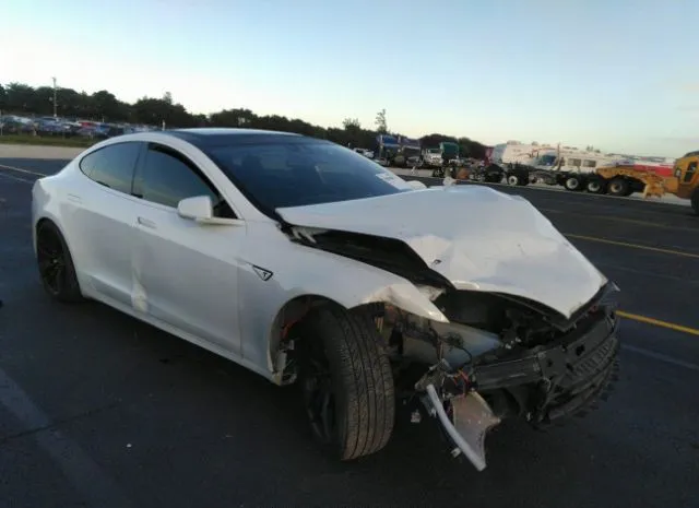 Tesla Model s (2015)