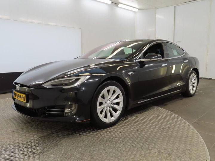 Tesla Model s (2017)
