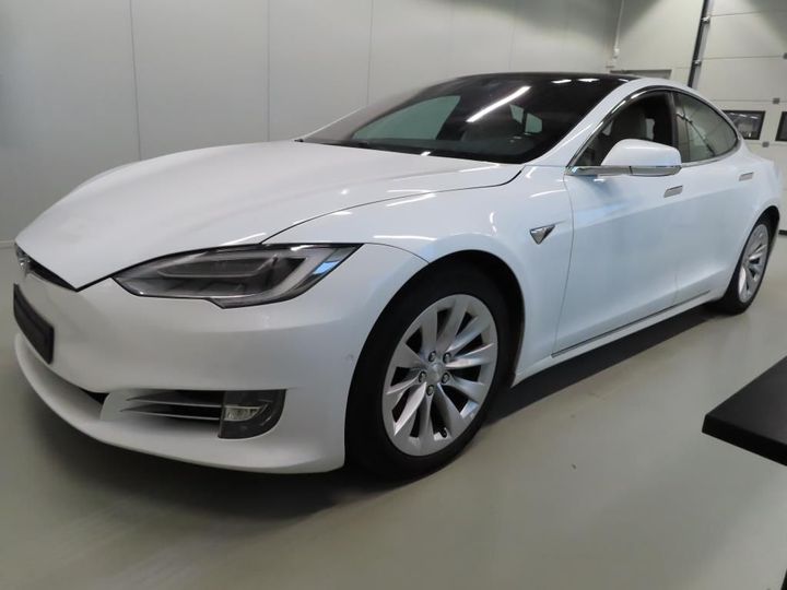 Tesla Model s (2020)