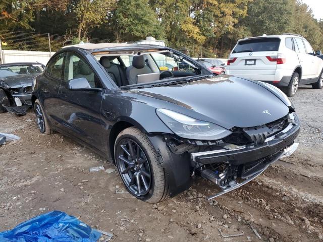 Tesla Model 3 (2022)