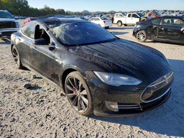 Tesla Model s (2015)