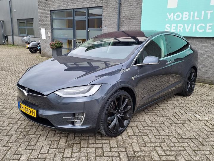 Tesla Model (2017)