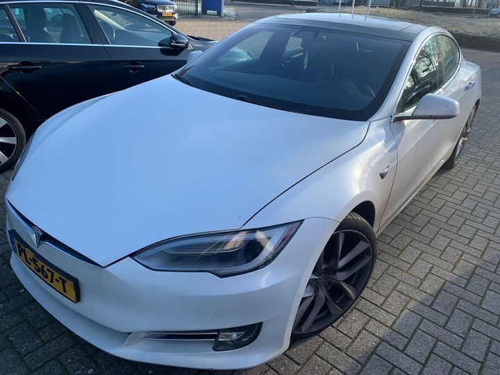 Tesla Model s (2017)