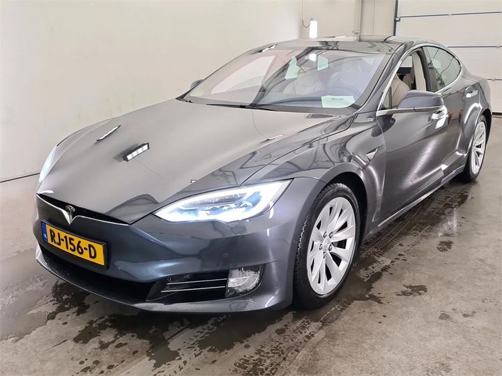 Tesla Model (2017)