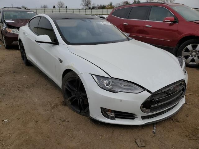Tesla Model s (2015)