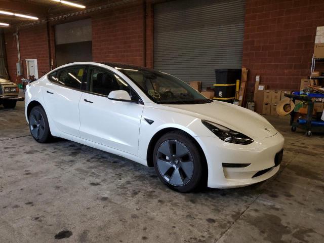 Tesla Model 3 (2022)