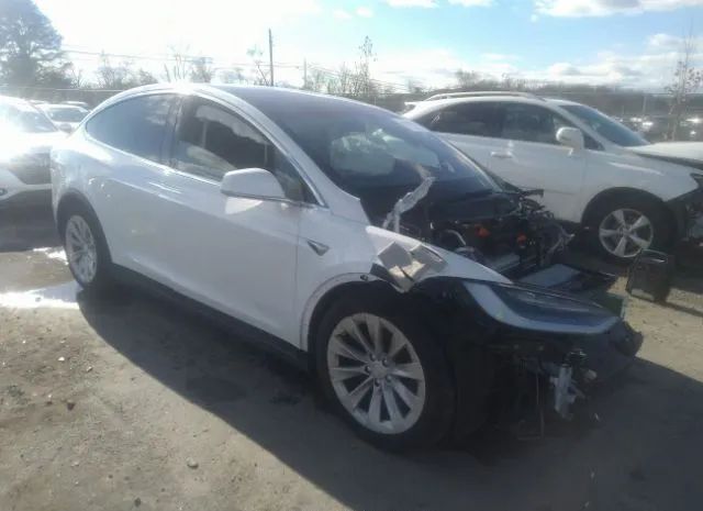 Tesla Model x (2020)