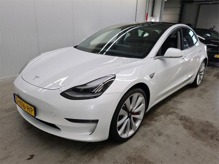 Tesla 3 (2019)