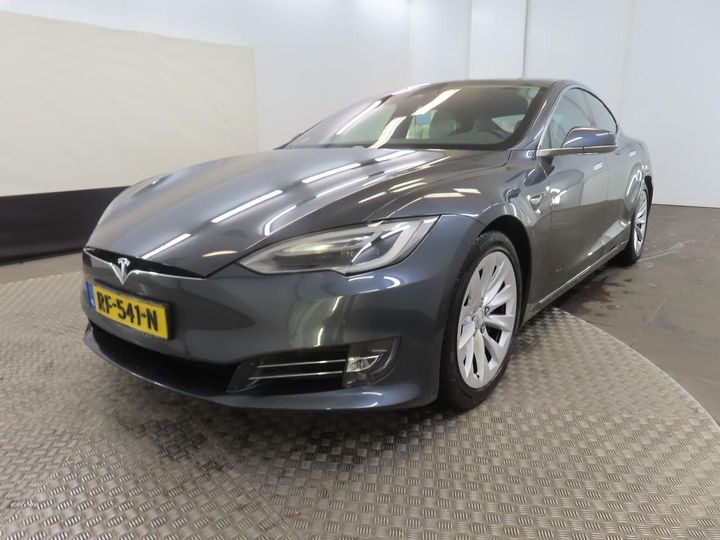 Tesla Model s (2017)