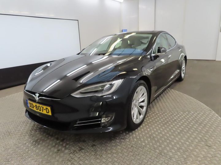 Tesla Model s (2018)