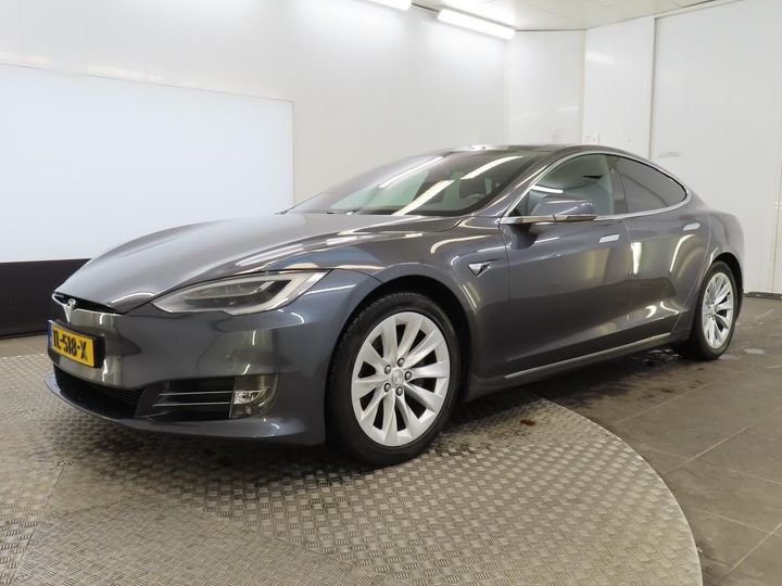 Tesla Model s (2018)