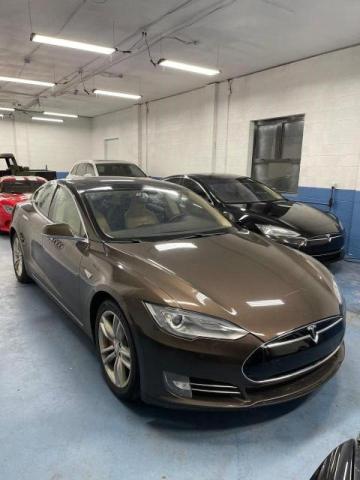 Tesla Model s (2013)