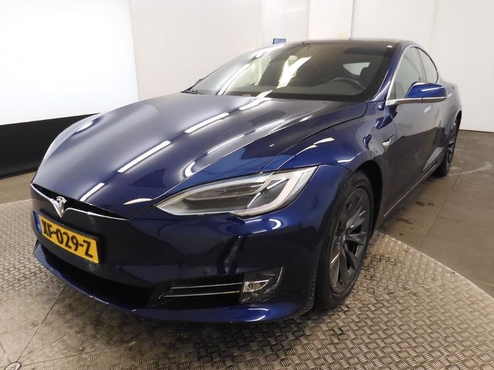 Tesla Model s (2018)