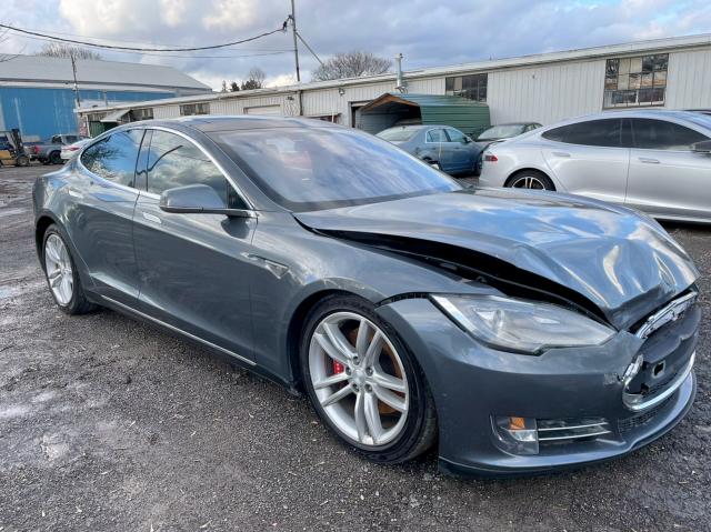 Tesla Model s (2012)