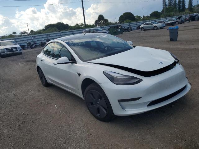 Tesla Model 3 (2022)