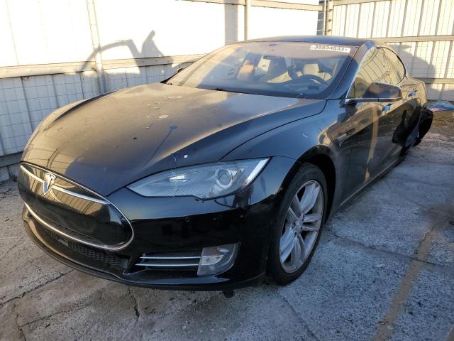 Tesla Model s (2015)