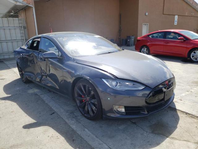 Tesla Model s 85 (2015)