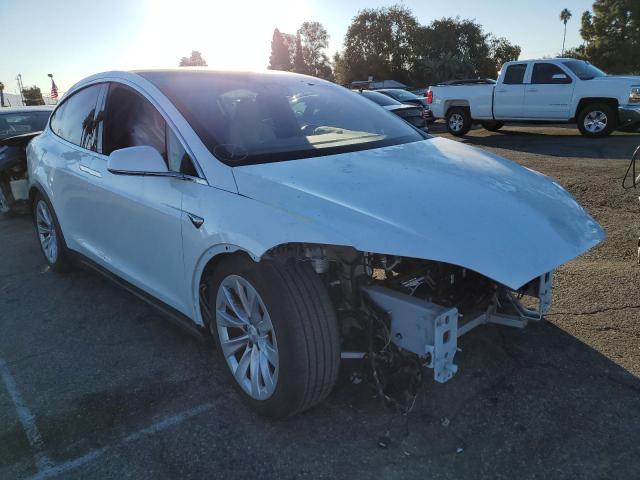 Tesla Model x (2020)